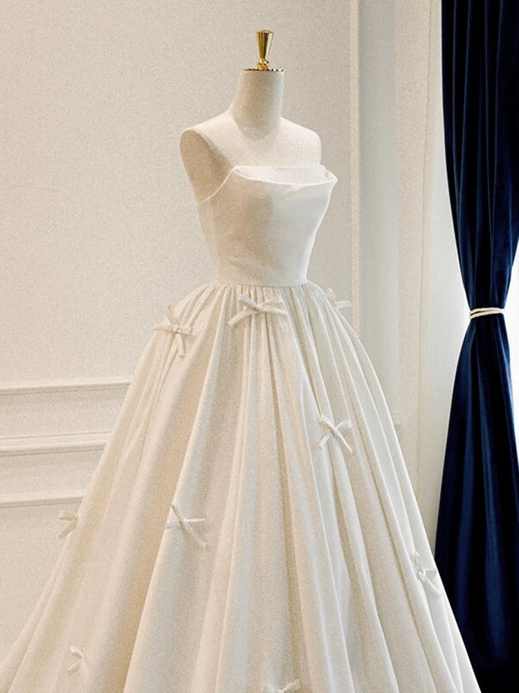 Classy Ball Gown Sweetheart Satin Long Wedding Dresses With Bowknots