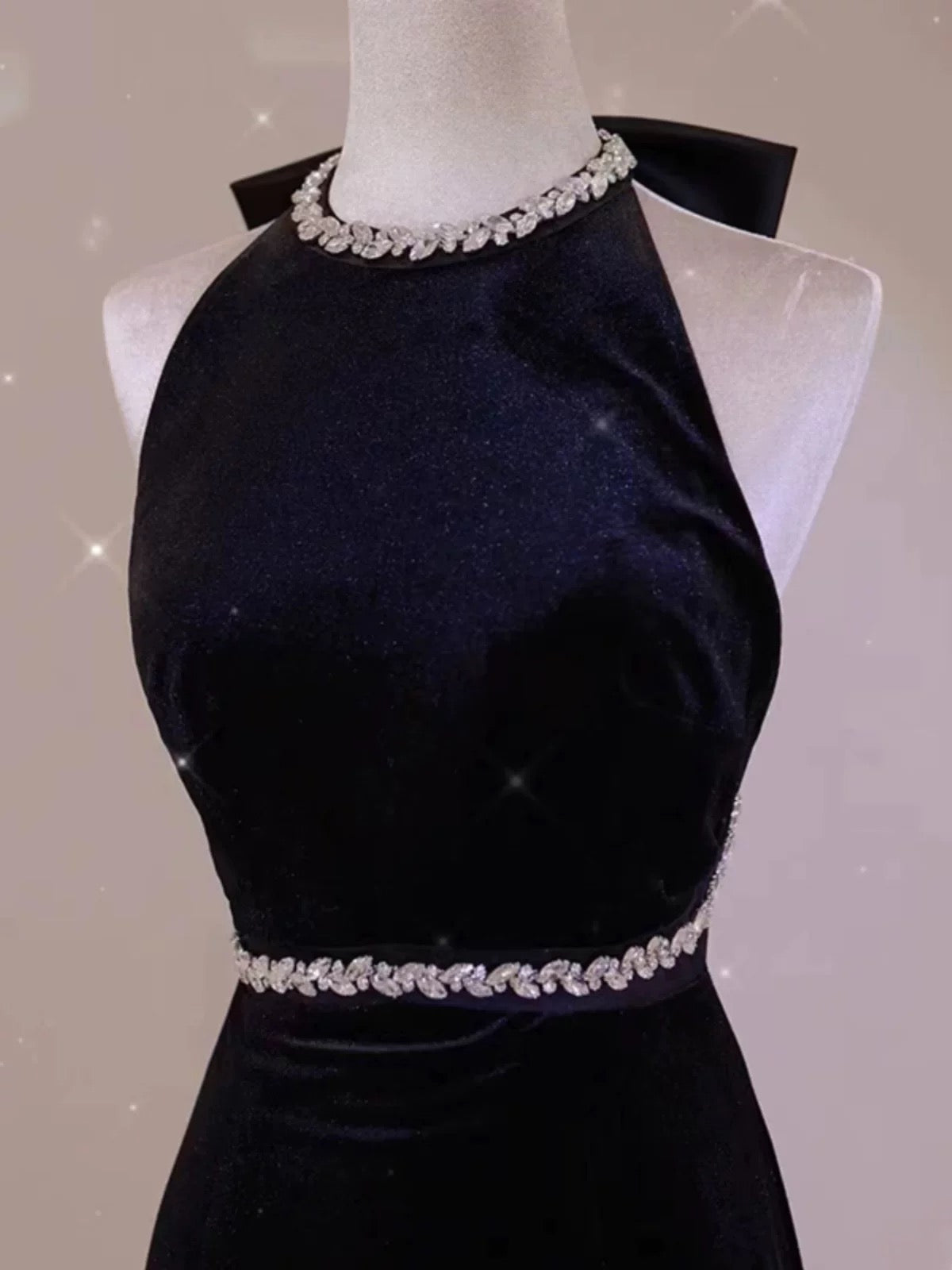 Elegant Sheath Sleeveless Black Velvet Backless Long Prom Dresses
