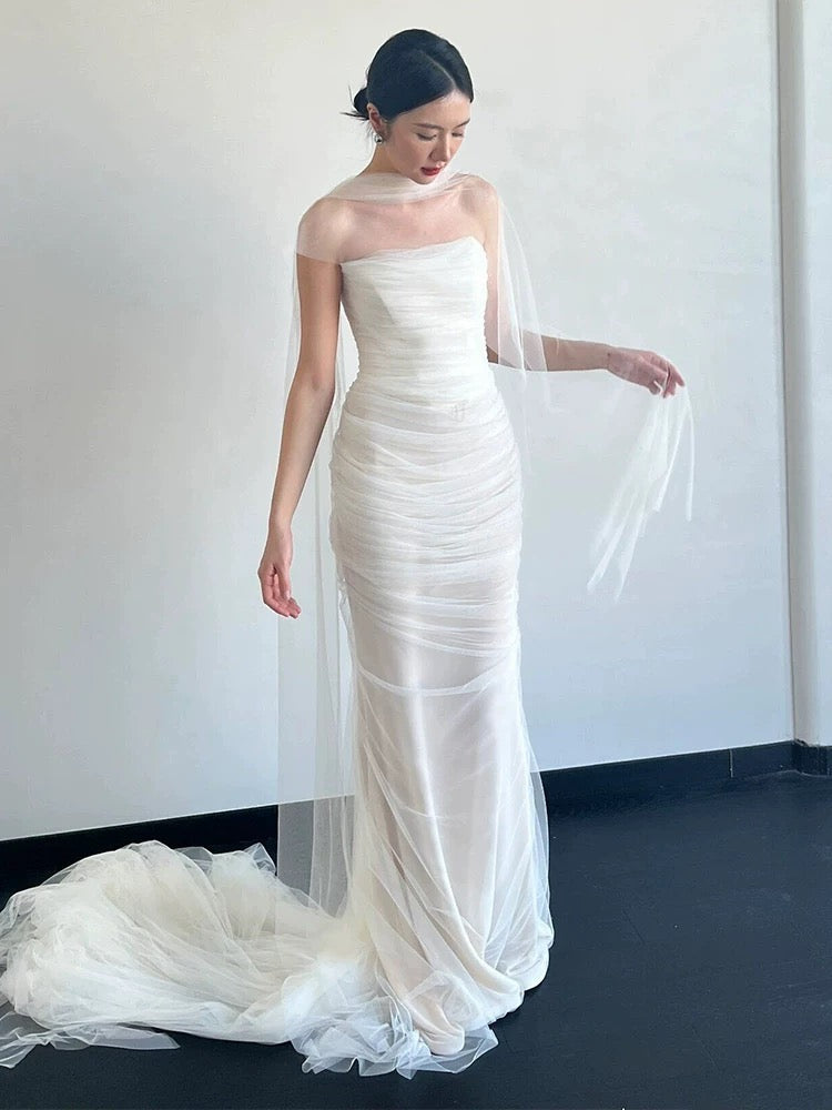 Unique Mermaid Strapless Tulle White Wedding Dresses With Ribbon