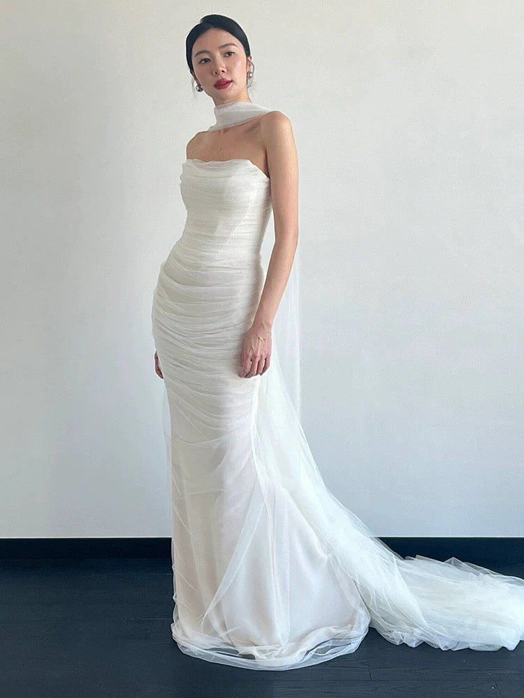 Unique Mermaid Strapless Tulle White Wedding Dresses With Ribbon
