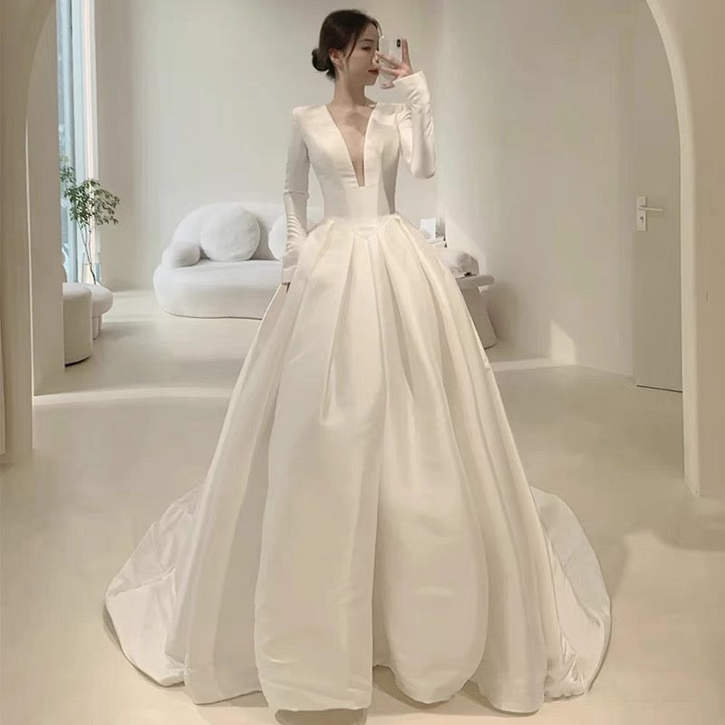Unique A line V Neckline Long Sleeves Satin White Wedding Dresses