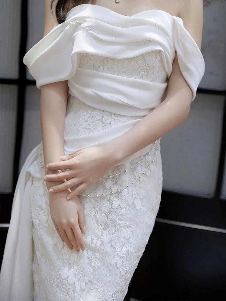 Sexy Sheath Off The Shoulder Lace Long White Wedding Dresses With Ribbon