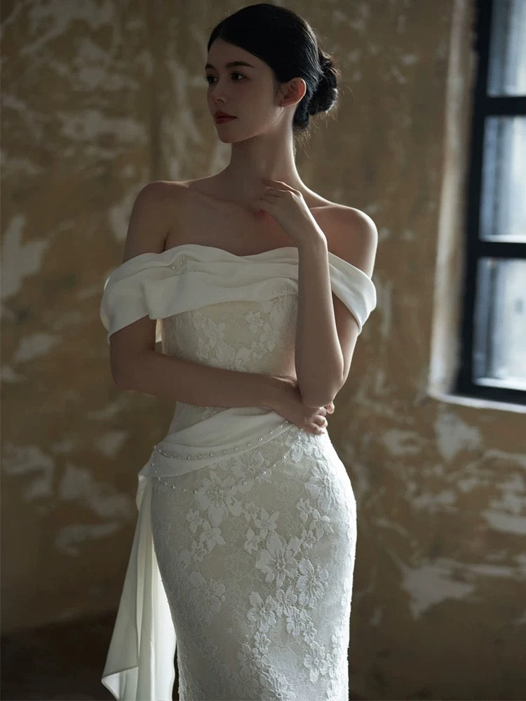 Sexy Sheath Off The Shoulder Lace Long White Wedding Dresses With Ribbon