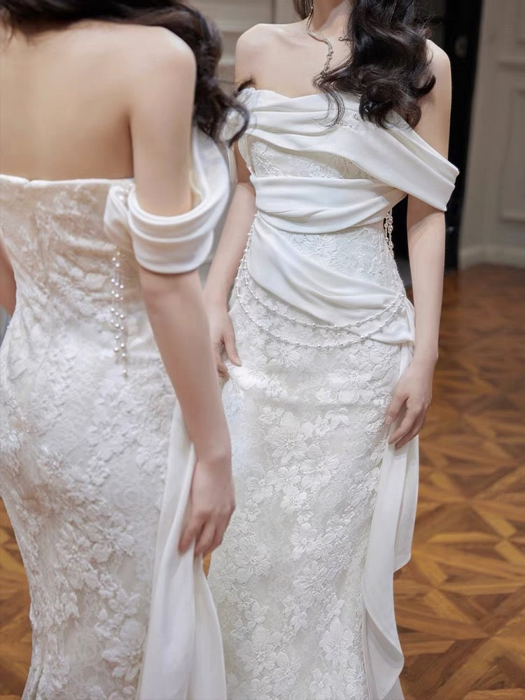 Sexy Sheath Off The Shoulder Lace Long White Wedding Dresses With Ribbon