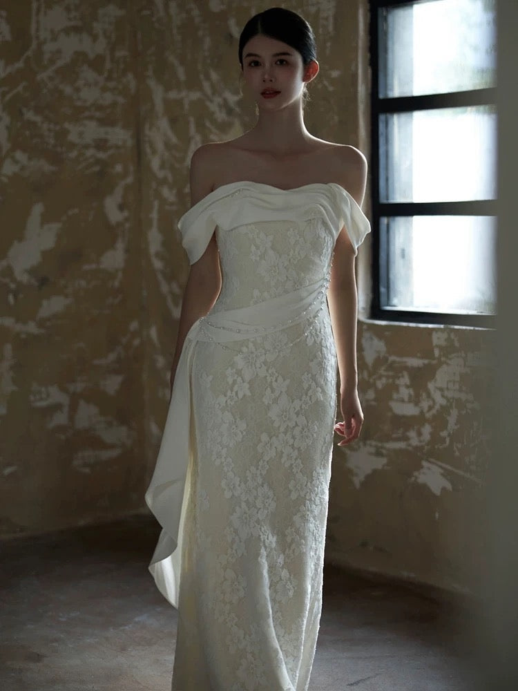 Sexy Sheath Off The Shoulder Lace Long White Wedding Dresses With Ribbon