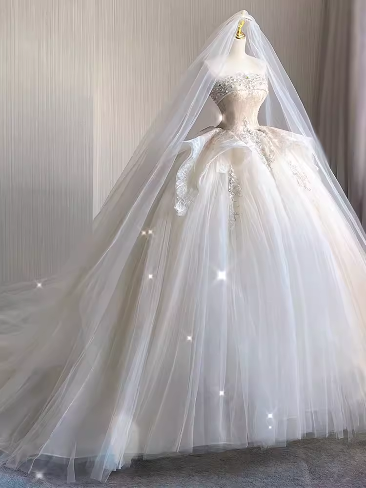 Vintage Ball Gown Strapless Tulle White Wedding Dresses