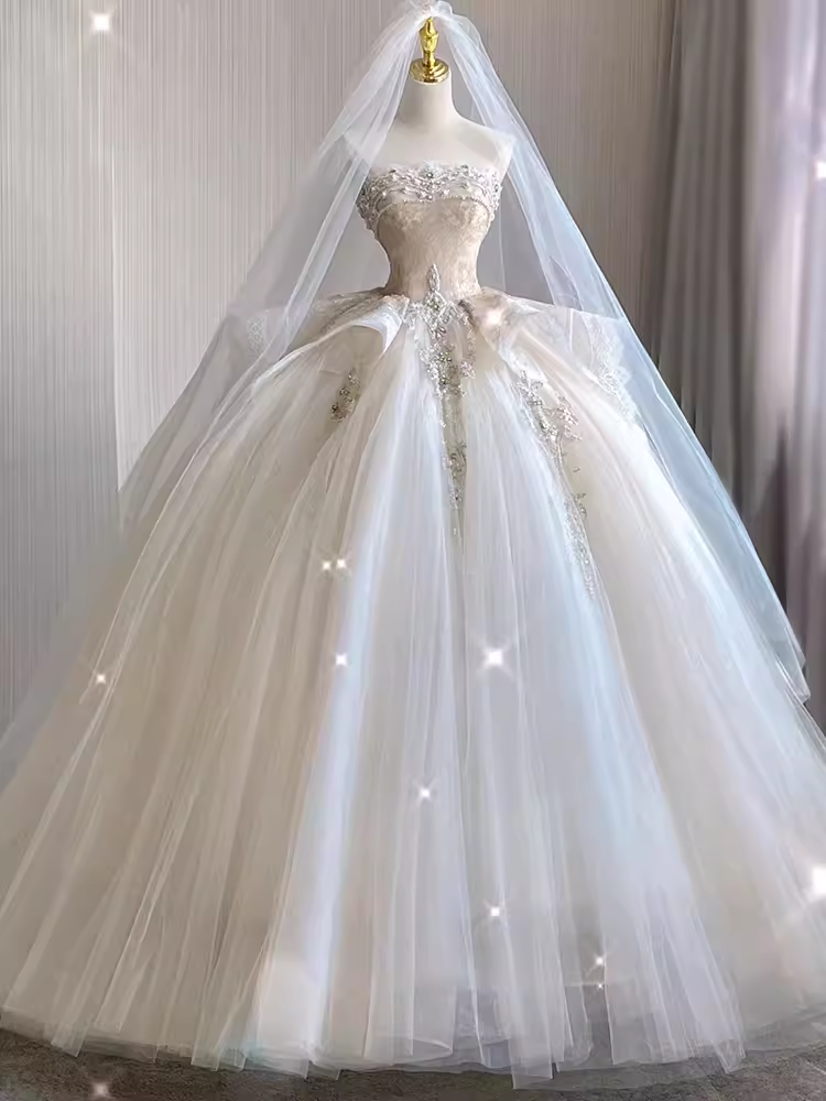 Vintage Ball Gown Strapless Tulle White Wedding Dresses