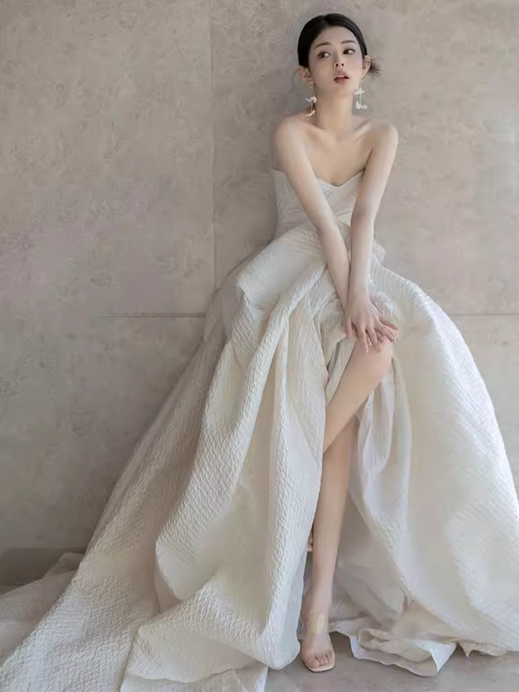 Vintage Ball Gown Strapless Lace White Wedding Dresses