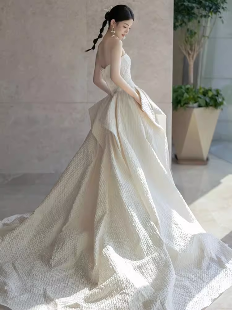 Vintage Ball Gown Strapless Lace White Wedding Dresses