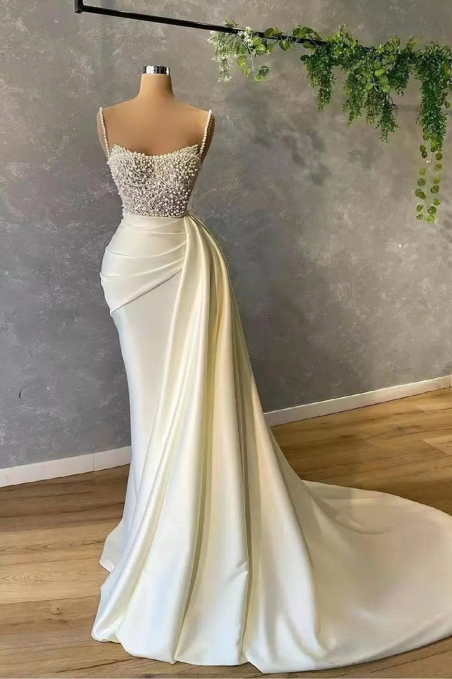 Gorgeous Spaghetti-Straps Pearl Mermaid Prom Dress With Sequins Pleated