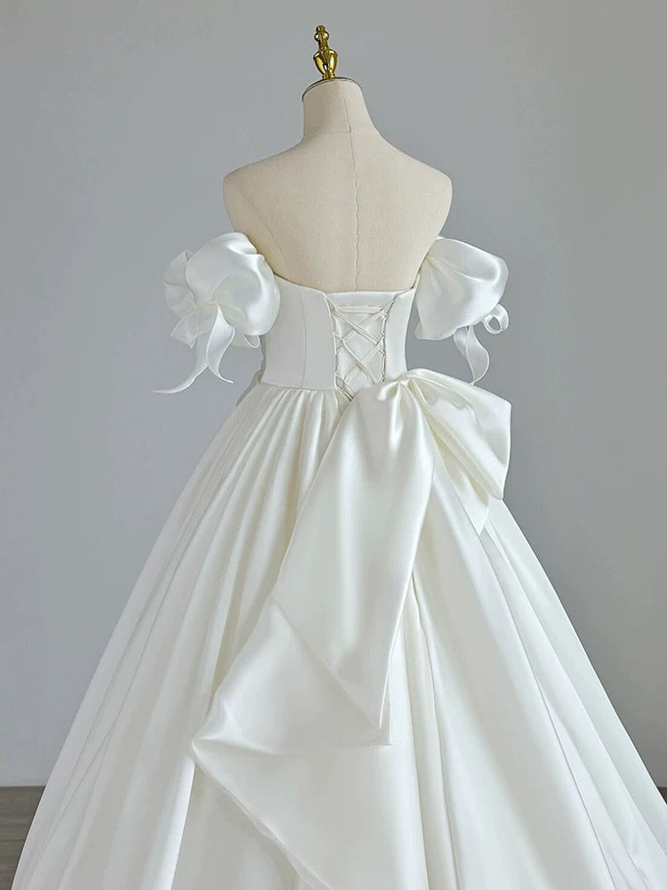 Simple Ball Gown Sweetheart Satin Long White Wedding Dresses With Bow