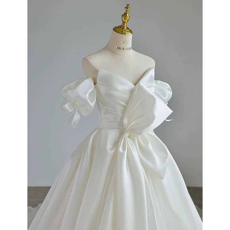 Simple Ball Gown Sweetheart Satin Long White Wedding Dresses With Bow