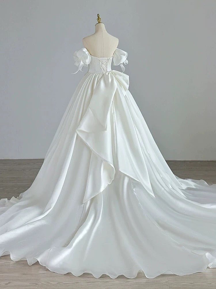 Simple Ball Gown Sweetheart Satin Long White Wedding Dresses With Bow