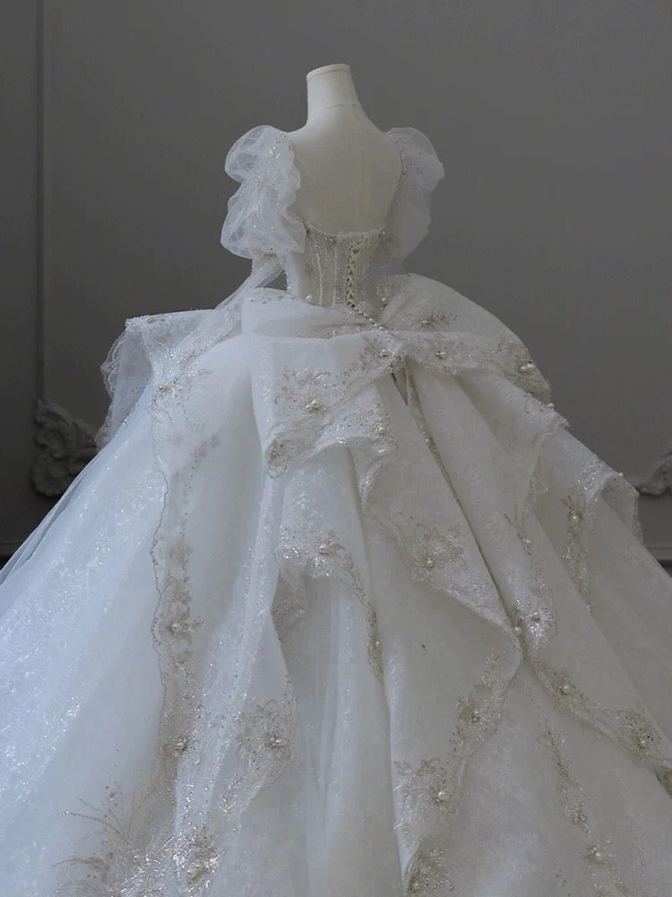 Dreamy Ball Gown Sweetheart Long Sleeves White Lace Wedding Dresses With Beads