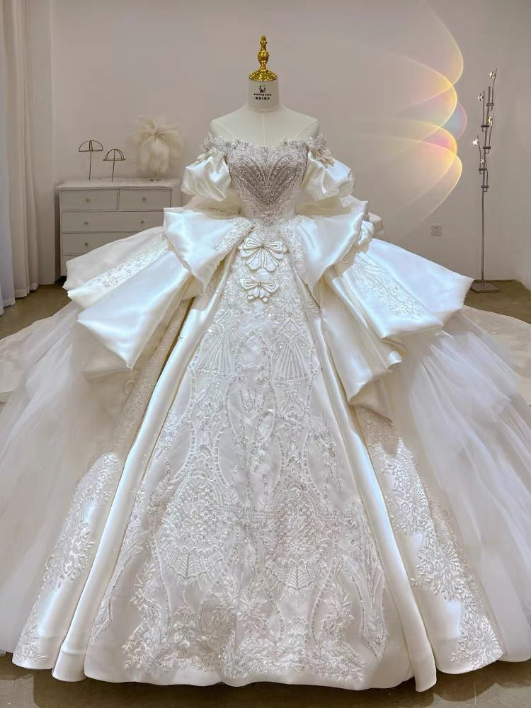 Dreamy Ball Gown Sweetheart Short Puffy Sleeves White Lace Wedding Dresses With Beads