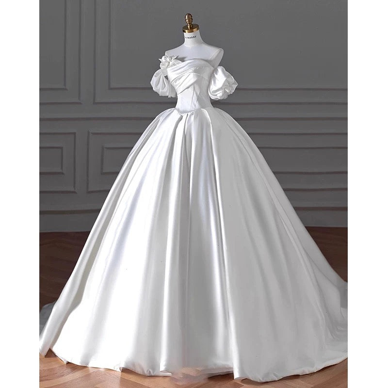 Timeless Ball Gown Sweetheart Long Puffy Sleeves Satin Wedding Dresses With Flowers