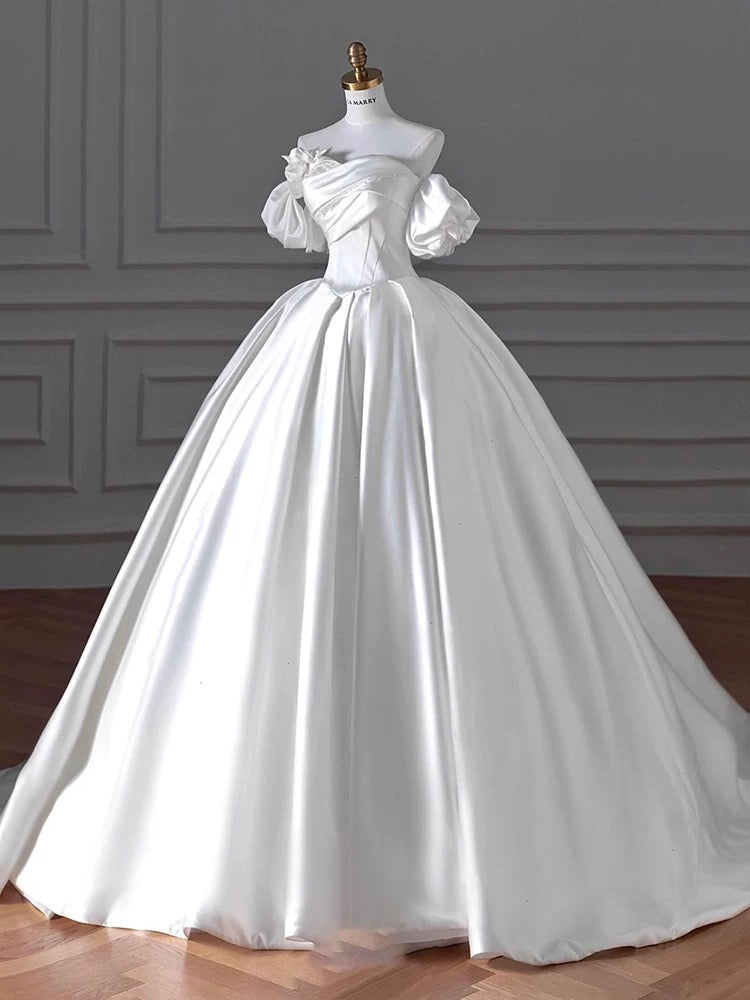 Timeless Ball Gown Sweetheart Long Puffy Sleeves Satin Wedding Dresses With Flowers