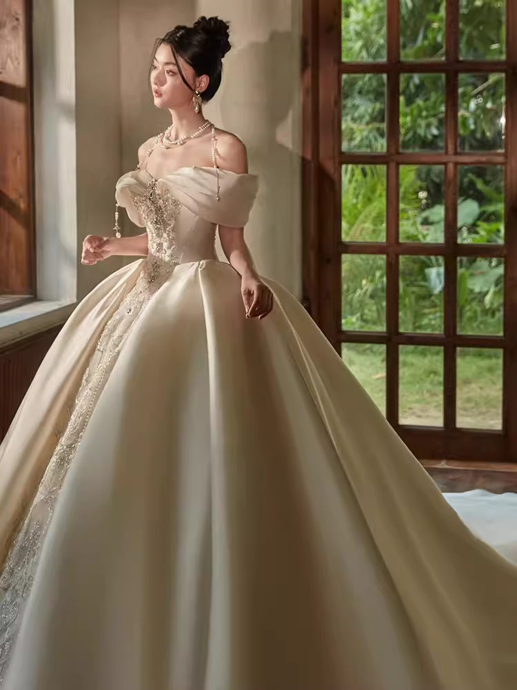 Luxury Ball Gown Off The Shoulder Neckline Short Sleeves Lace Wedding Dress