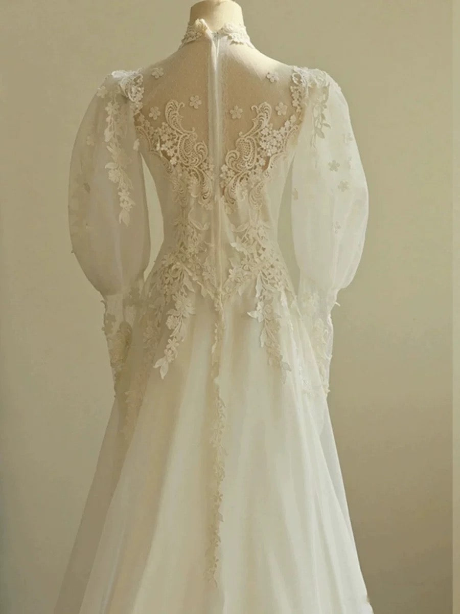 Chic A line Scoop White Long Puffy Sleeves Lace Wedding Dresses With Appliques