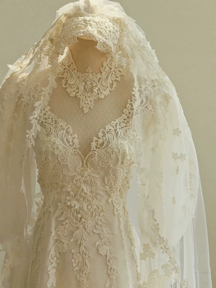 Chic A line Scoop White Long Puffy Sleeves Lace Wedding Dresses With Appliques