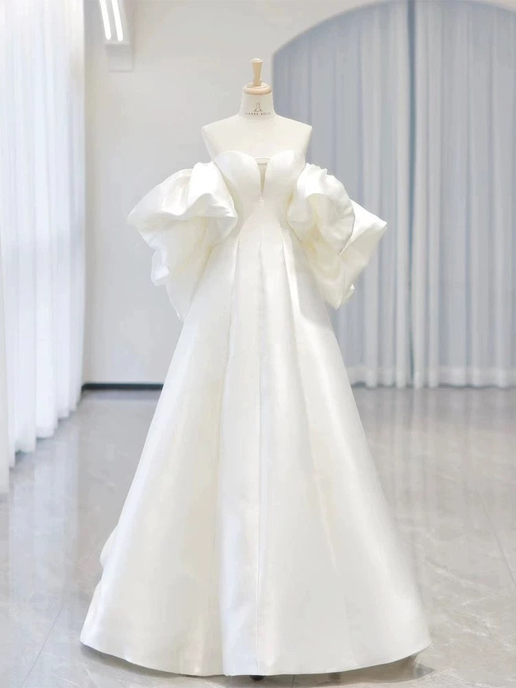 Simple Ball Gown Sweetheart Short Sleeves White Satin Wedding Dresses