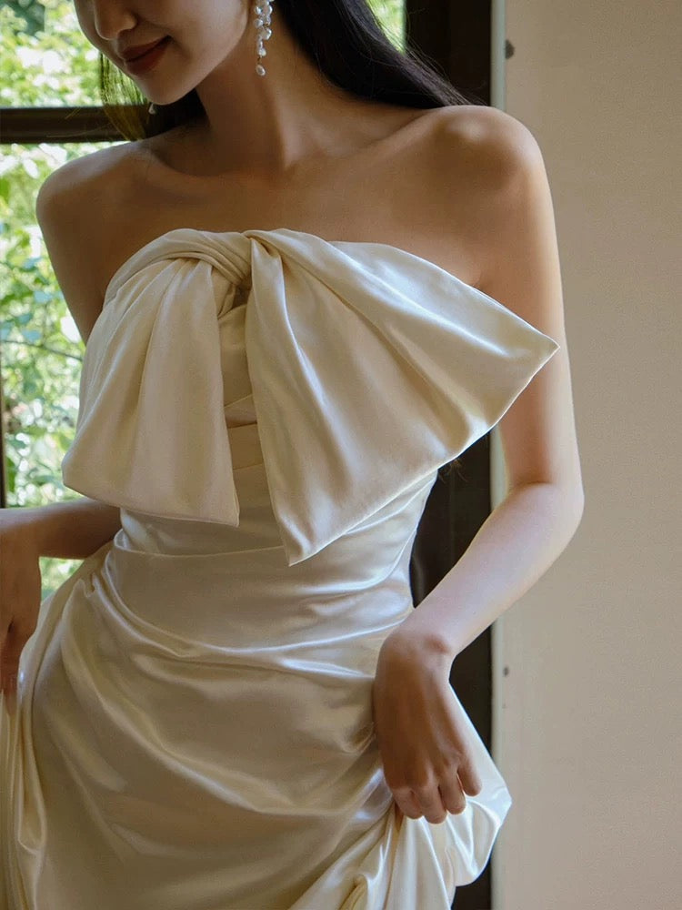 Chic A Line Strapless Sleeveless White Satin Wedding Dresses With Bow
