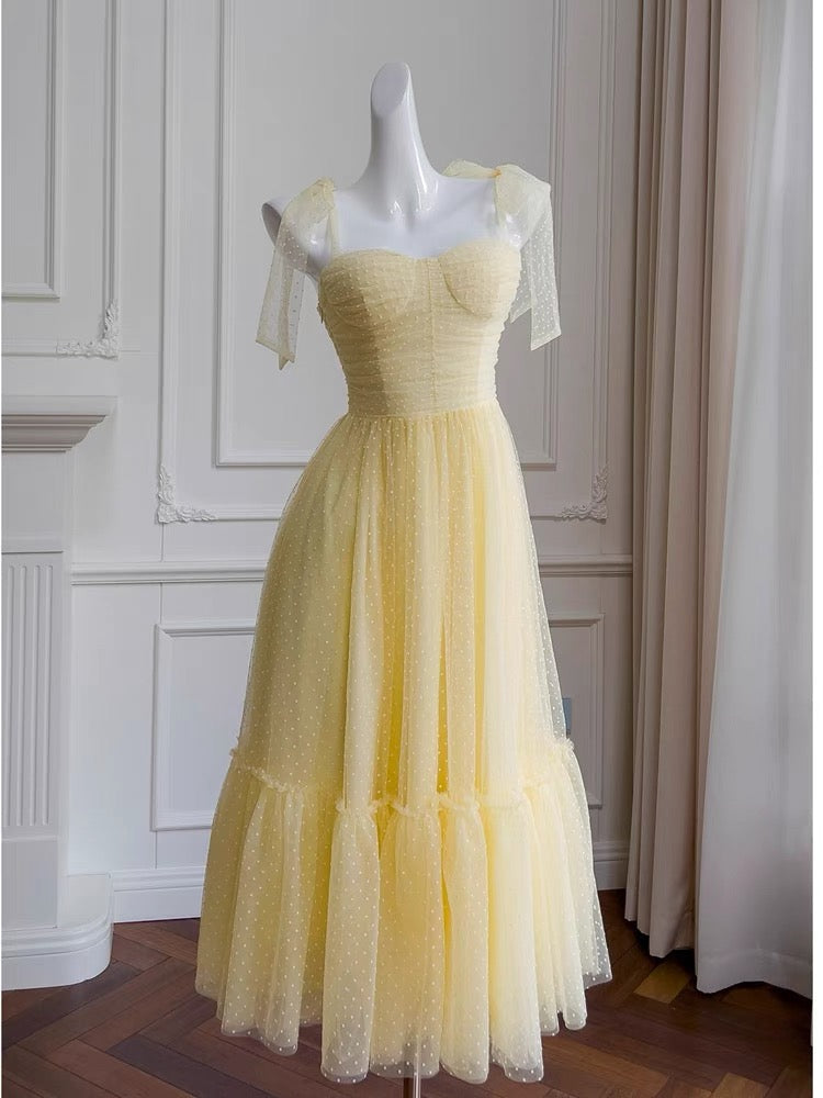 Cute A Line Straps Sleeveless Yellow Tulle Long Prom Dresses