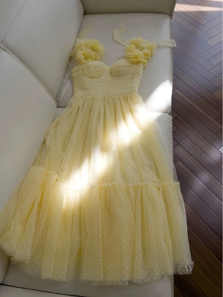 Cute A Line Straps Sleeveless Yellow Tulle Long Prom Dresses