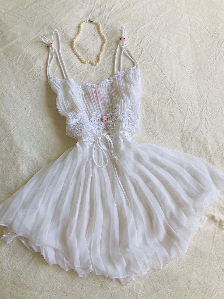 Cute A line Spaghetti Straps White Short Homecoming Dresses Cocktail Dress With Lace