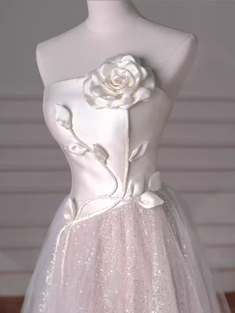 Romantic A line Strapless Tulle Long Wedding Dresses
