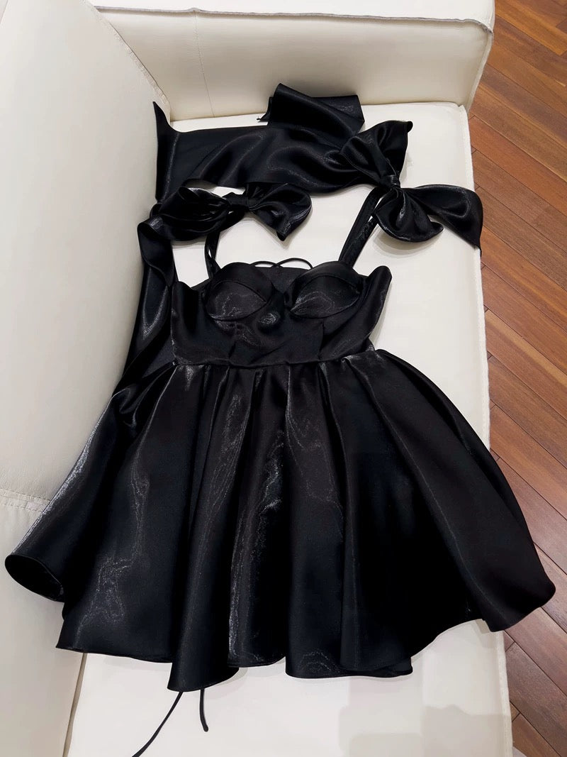 Modest A line Straps Black Short Homecoming Dresses Birthday Outfits With Bow