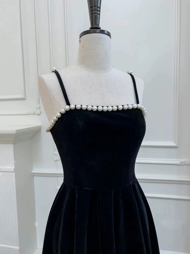 Modest A line Spaghetti Straps Black Velvet Pearls Prom Dress Formal Dresses