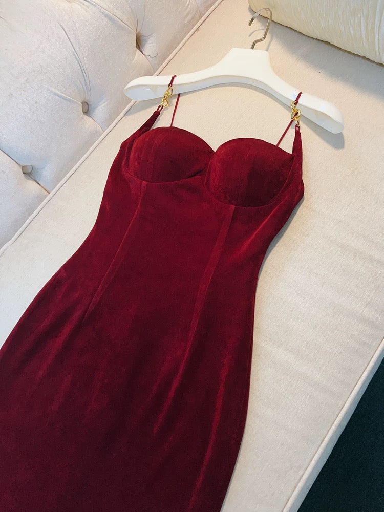 Modest Sheath Spaghetti Straps Burgundy Velvet Slit Prom Dress Formal Dresses