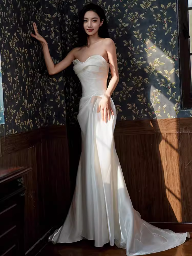 Simple Mermaid Sweetheart Satin Ruffles Long White Slit Wedding Dresses