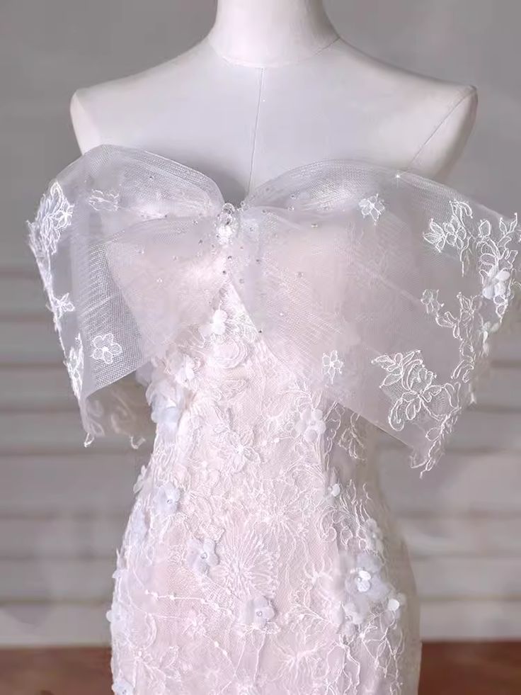 Vintage Mermaid Strapless Long White Lace Wedding Dresses