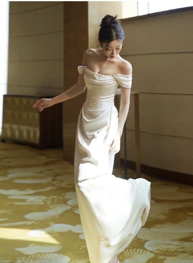 Vintage Mermaid Off Shoulder Wedding Dress White Wedding Dress