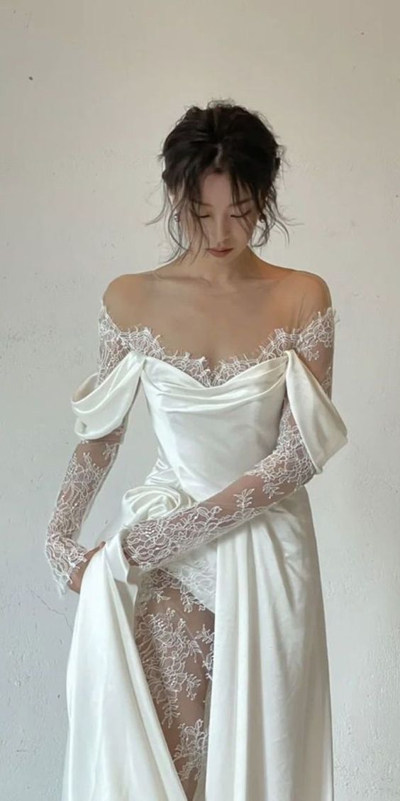 Off Shoulder Lace Wedding Gowns Big Size Custom Made A Line Long Sleeves Ruched Satin High Slit Bridal Dress