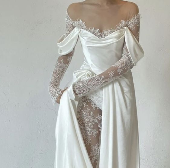 Off Shoulder Lace Wedding Gowns Big Size Custom Made A Line Long Sleeves Ruched Satin High Slit Bridal Dress