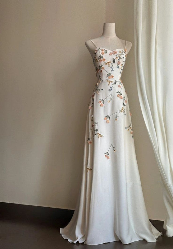 Vintage A Line Spaghetti Straps Long White Prom Dresses Evening Dress With Appliques