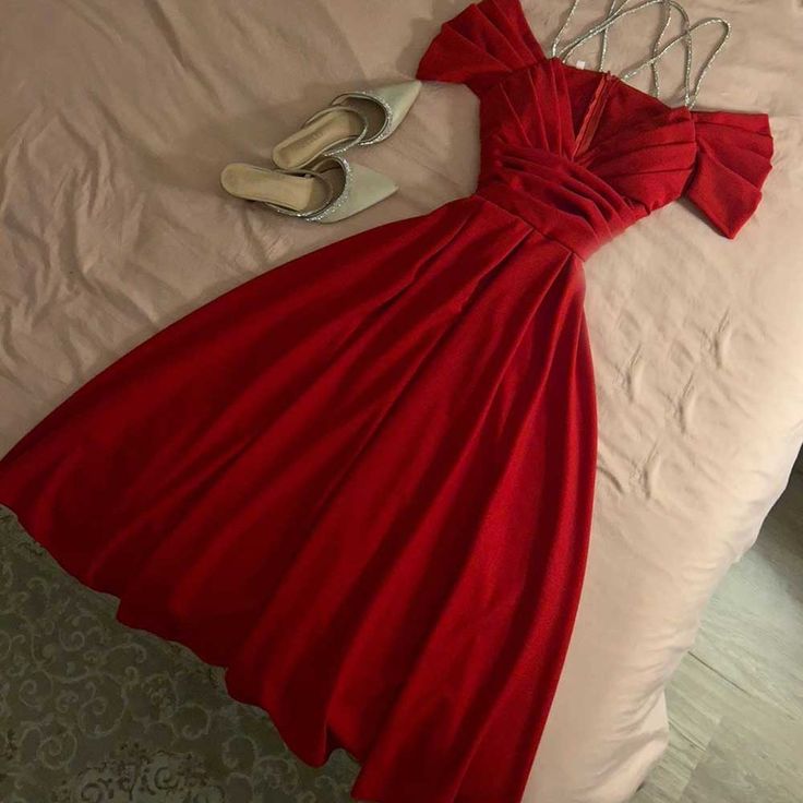 A-Line Off The Shoulder Pleated V-Neck Spaghetti Strap Prom Dresses Evening Dress