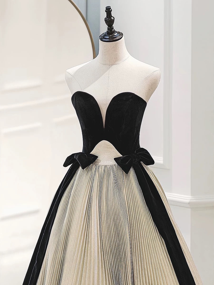 Pretty Ball Gown Strapless Tulle Layers Long Champagne Ruffles Prom Dresses Sweet 16 Dresses With Gloves