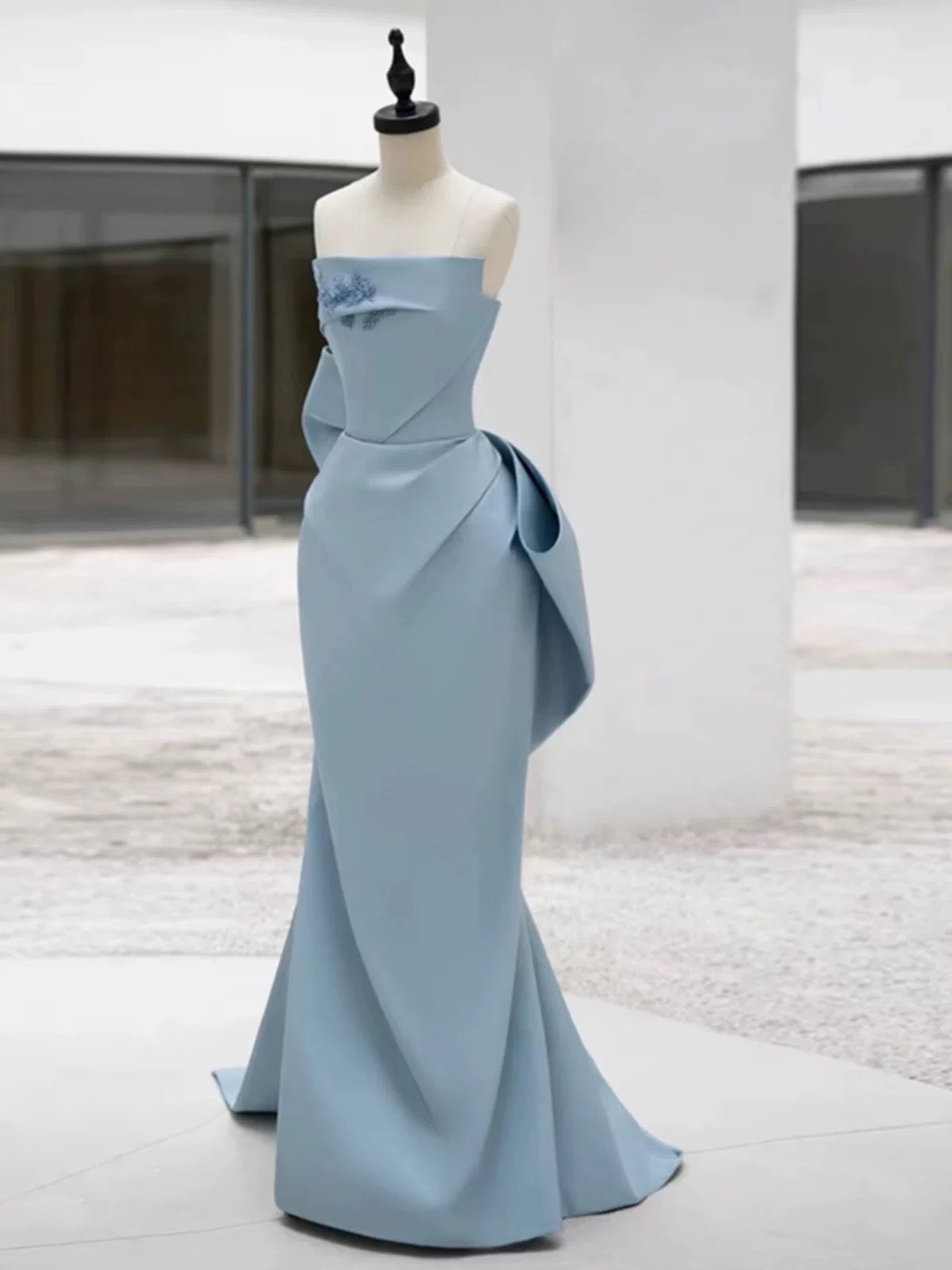Pretty Sheath Strapless Blue Satin Long Prom Dress Evening Dresses With Bow
