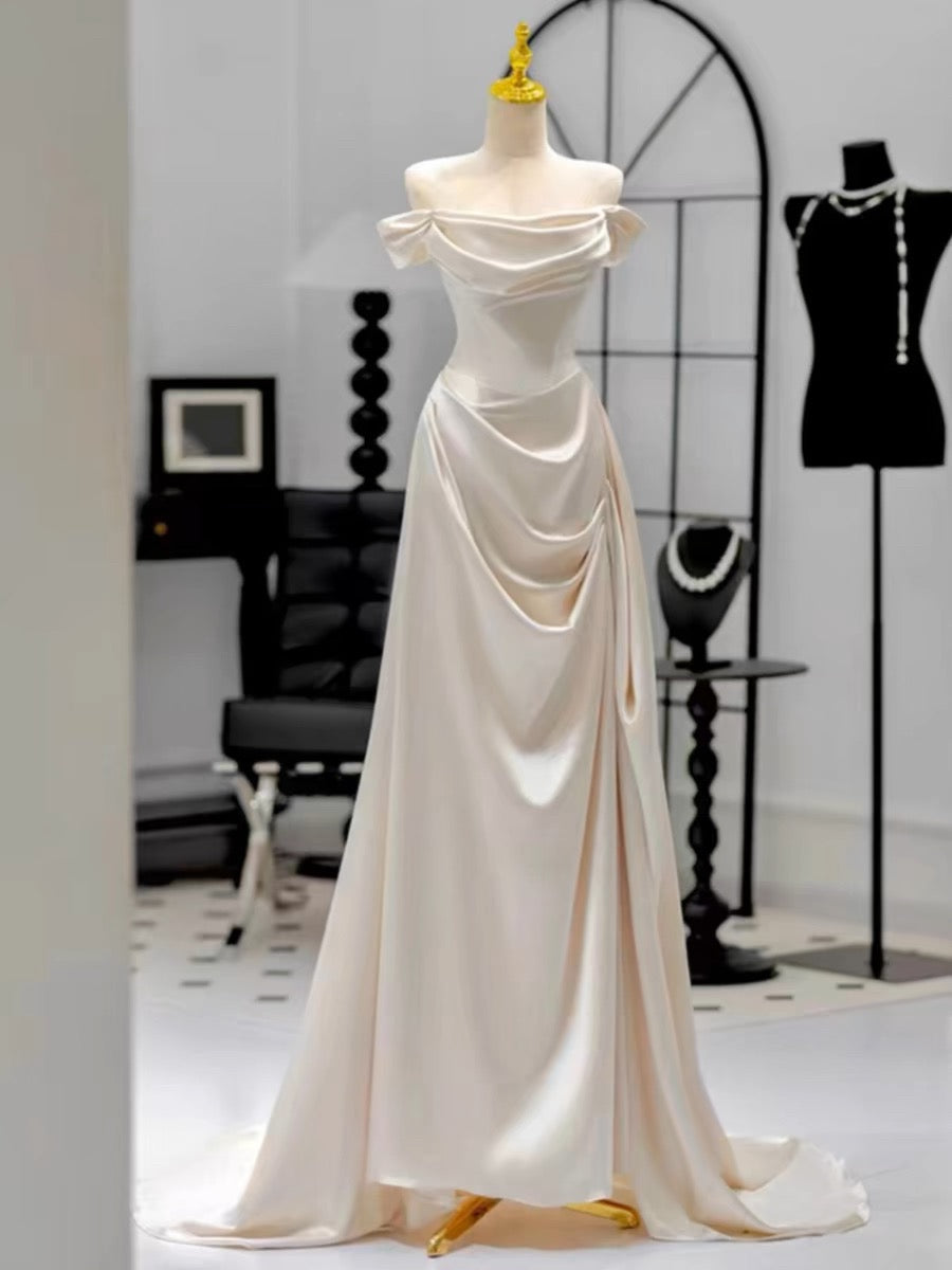 Chic Mermaid Strapless Short Sleeves White Satin Wedding Dresses With Ruffles
