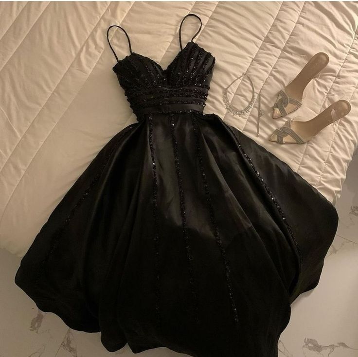 Elegant A Line Spaghetti Straps Black Satin Long Prom Dress Evening Dresses