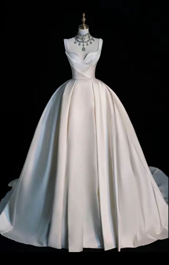 Elegant Ball Gown Satin Long White Wedding Dresses