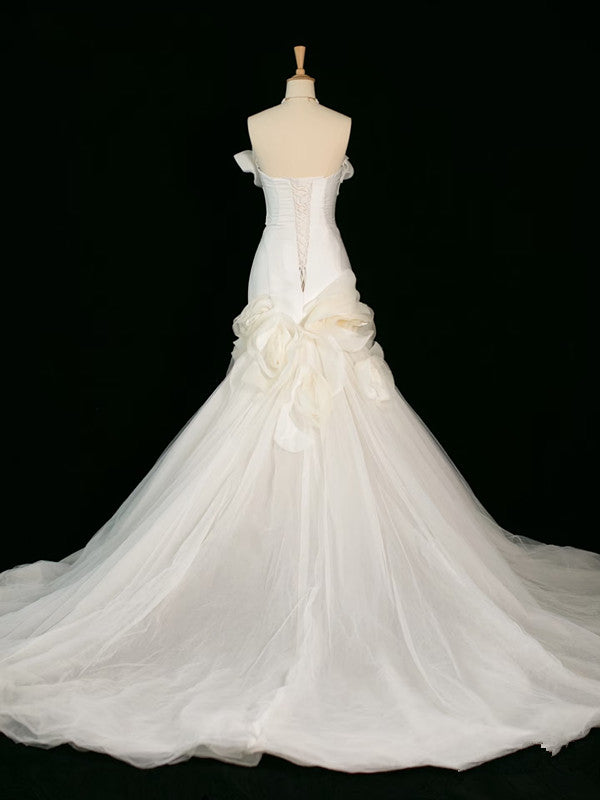 Chic Mermaid Strapless Sleeveless White Satin Wedding Dresses With Ruffles