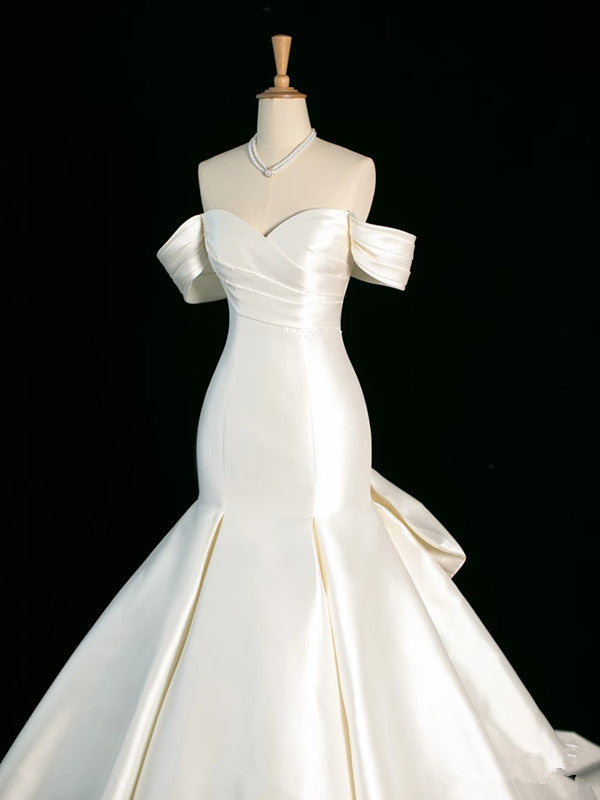 Chic Mermaid Strapless Sleeveless White Satin Wedding Dresses With Ruffles