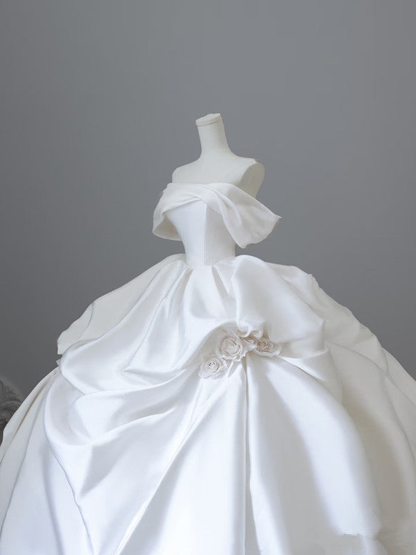 Chic Ball Gown Off The Shoulder White Short Sleeves Floral Satin Wedding Dresses With Ruffles