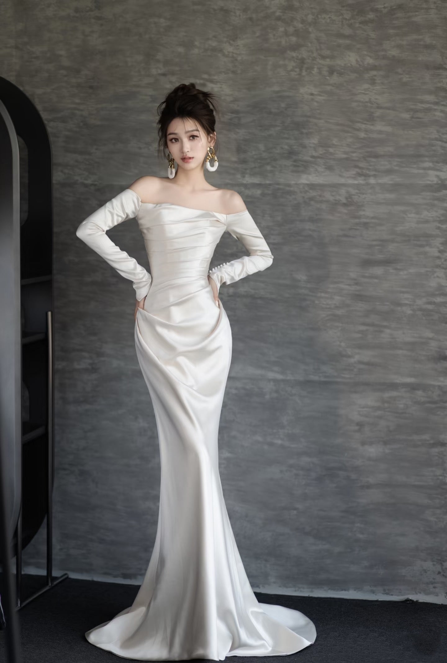Unique Mermaid Off The Shoulder Long Sleeves Wedding Dresses Ivory Brides Dress