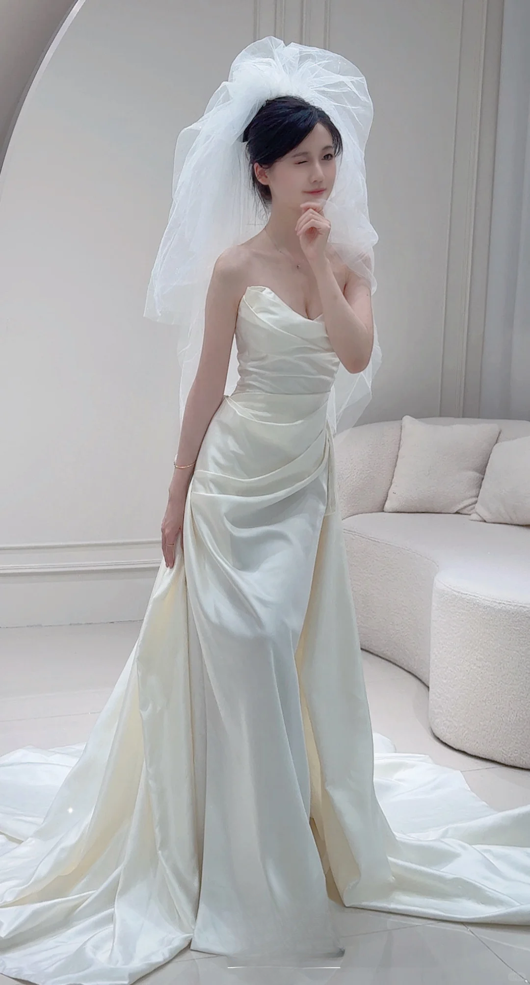 Chic A Line Strapless White Satin Pleated With Veil Long Wedding Dresses